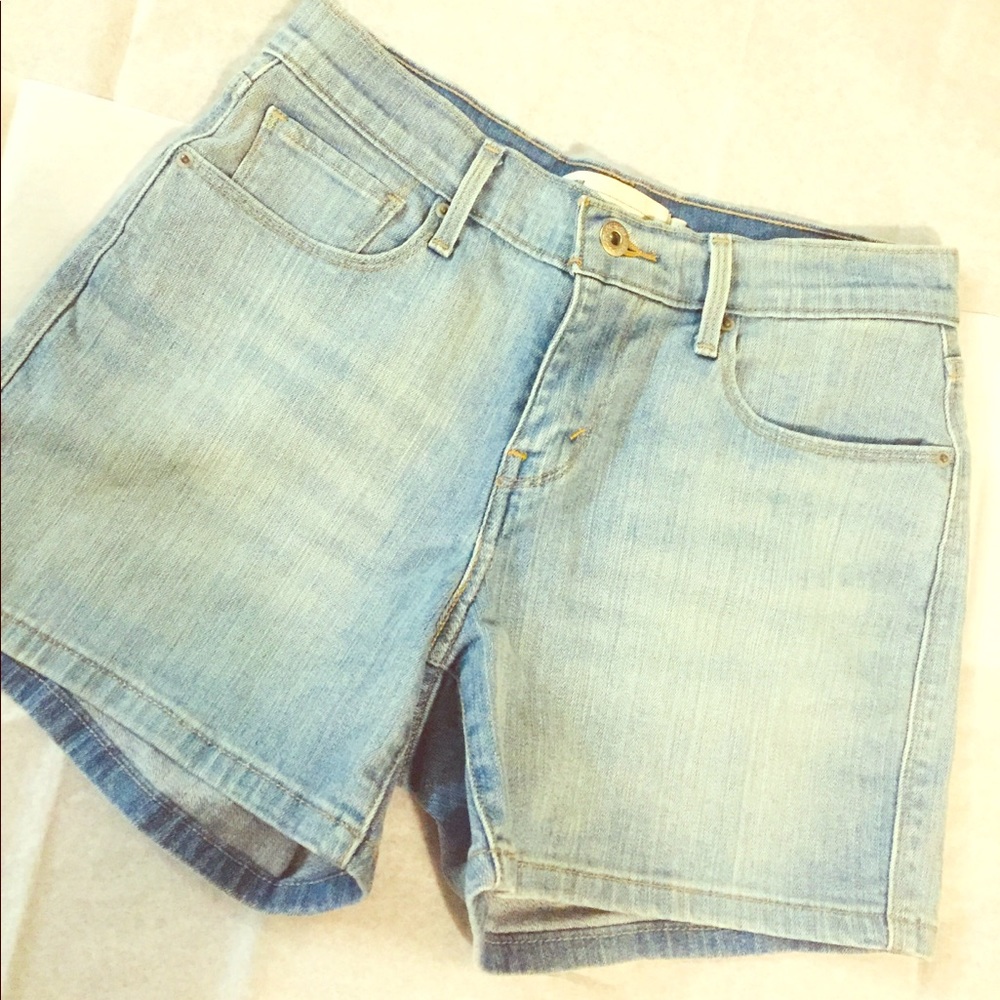 Levi’s Shorts Size 4